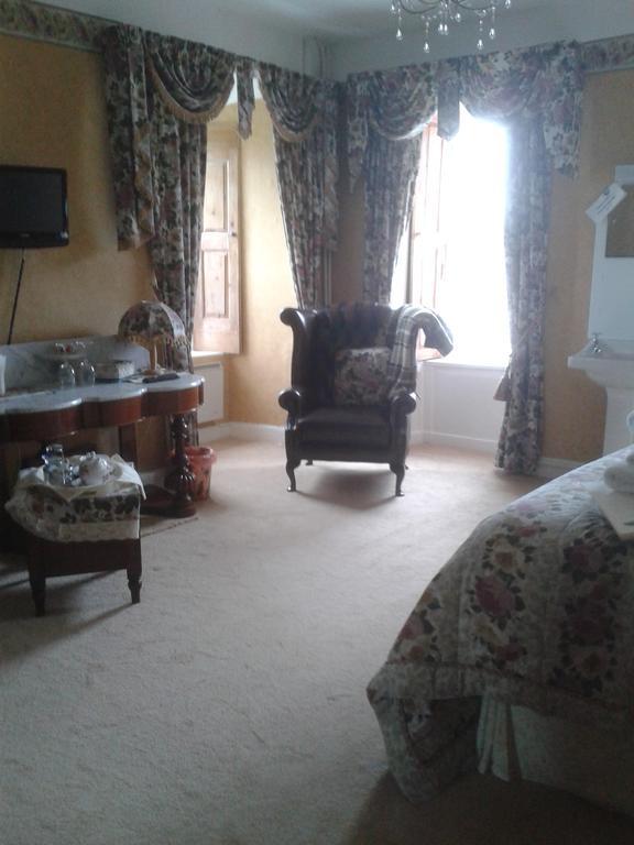 Priskilly Forest Country House Фишгард Екстериор снимка